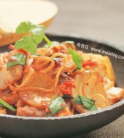 自制干锅油豆腐土豆片做法