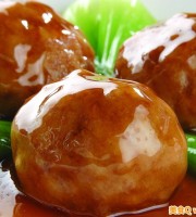 醇香味浓的红烧狮子头