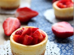 迷你柠檬芝士蛋糕（杏仁饼底）