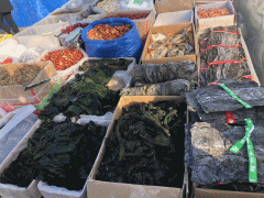 东北的年味有多浓，赶一次大集就懂了。