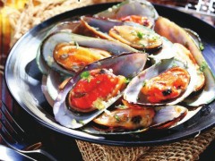 鲜美啤酒烧贻贝