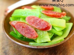 超简单又下饭的香肠炒莴笋