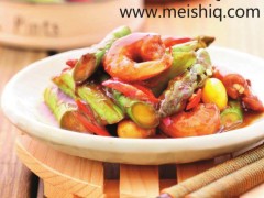 最给力下饭菜香辣芦笋虾球