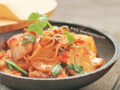 自制干锅油豆腐土豆片做法