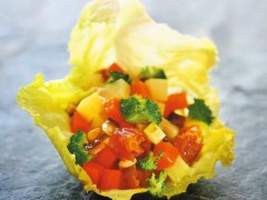 色香味俱全的素香生菜包