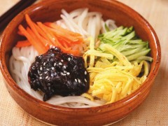 韩式肉丁炸酱面