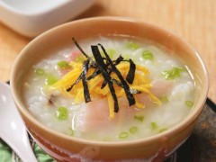 滋补又美容的海味鳗鱼粥