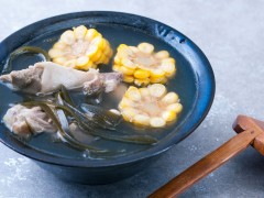 海带玉米炖大骨汤