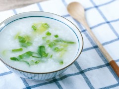清淡易消化青菜大米粥