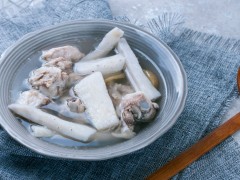 给你送去温暖的山药排骨浓汤