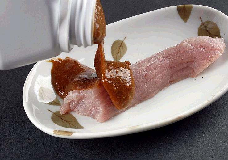 如何辨别假牛肉，做法全过程曝光。