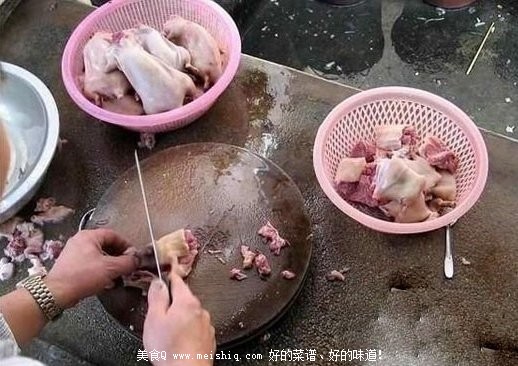 恶心的死老鼠变身烤“乳鸽”全过程