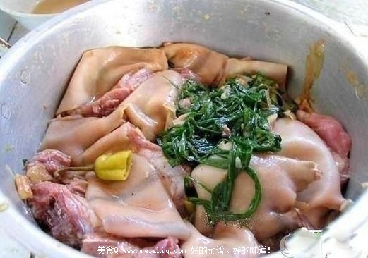 恶心的死老鼠变身烤“乳鸽”全过程