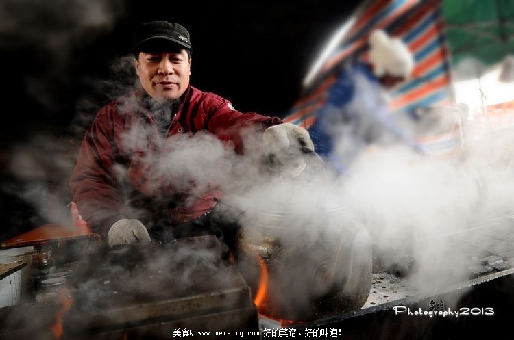 舌尖上的年味：东北农民工的春节大餐