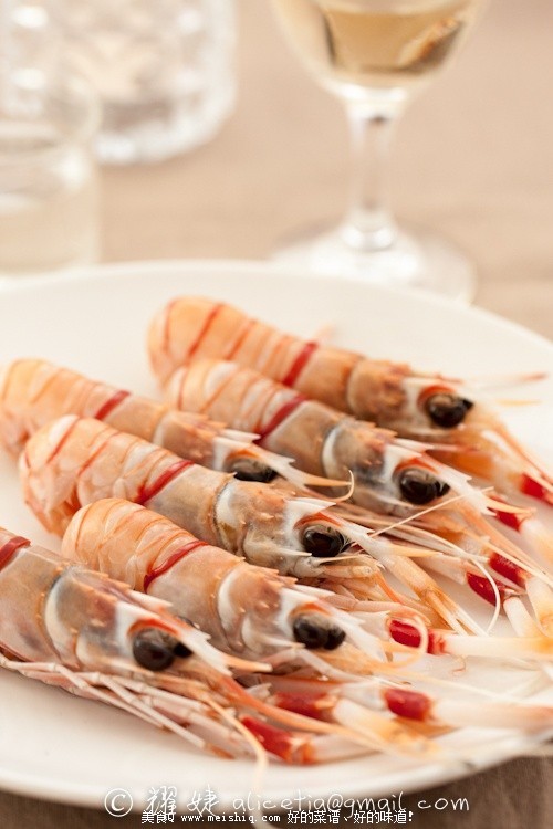 迎春尝鲜--新西兰小龙虾scampi刺身，附剥壳大法