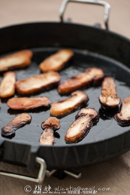 在家做价值1600元的奢侈菜肴----油煎松茸