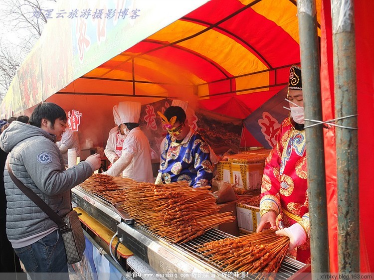 实拍:庙会变成烤串的海洋京城庙会美食系列照