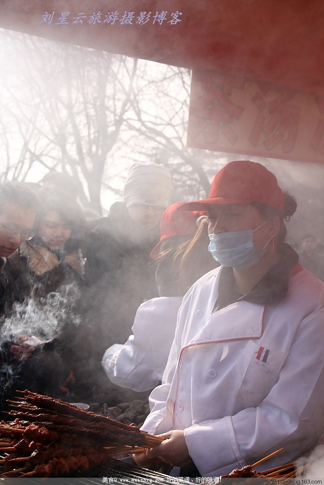 实拍:庙会变成烤串的海洋京城庙会美食系列照