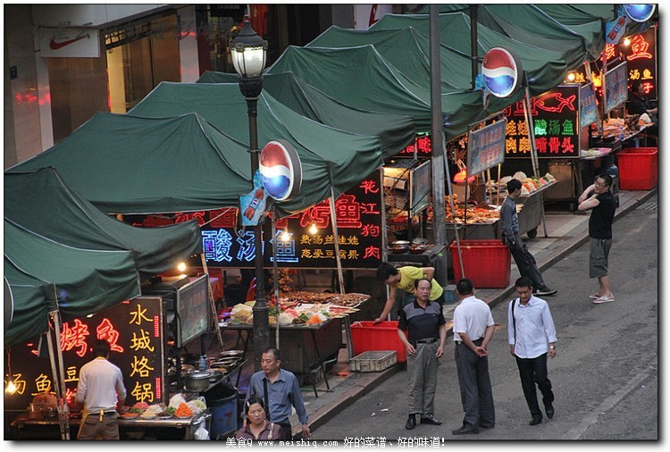 五花八门香辣醇厚的贵阳合群路小吃