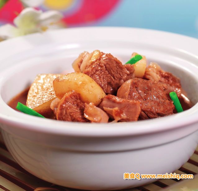 红焖羊肉煲做法