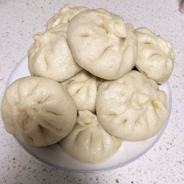 莴笋干肉包子
