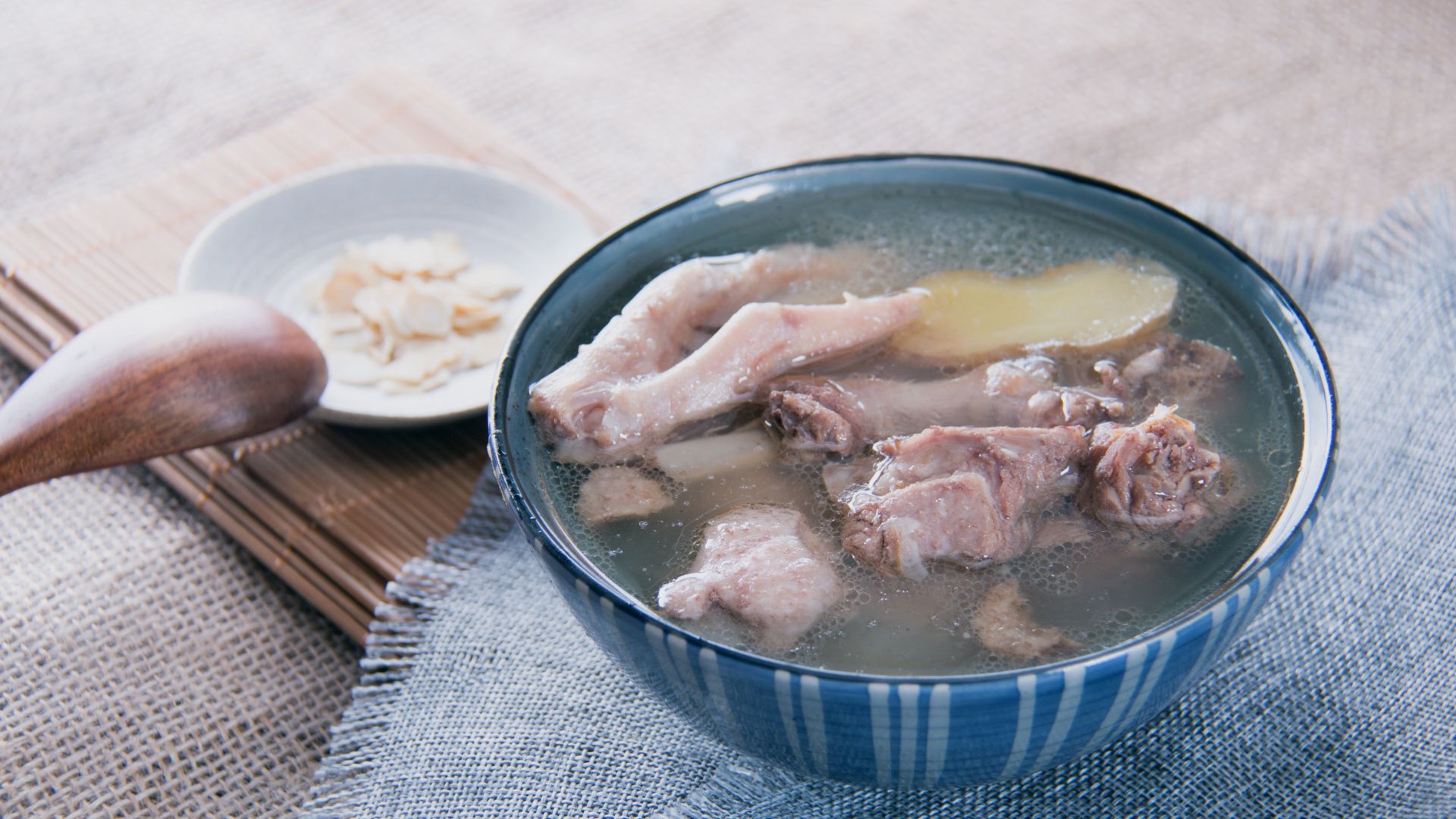 花旗参水鸭汤