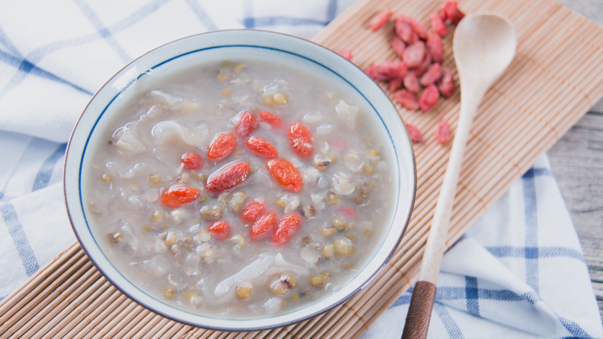 绿豆银耳汤