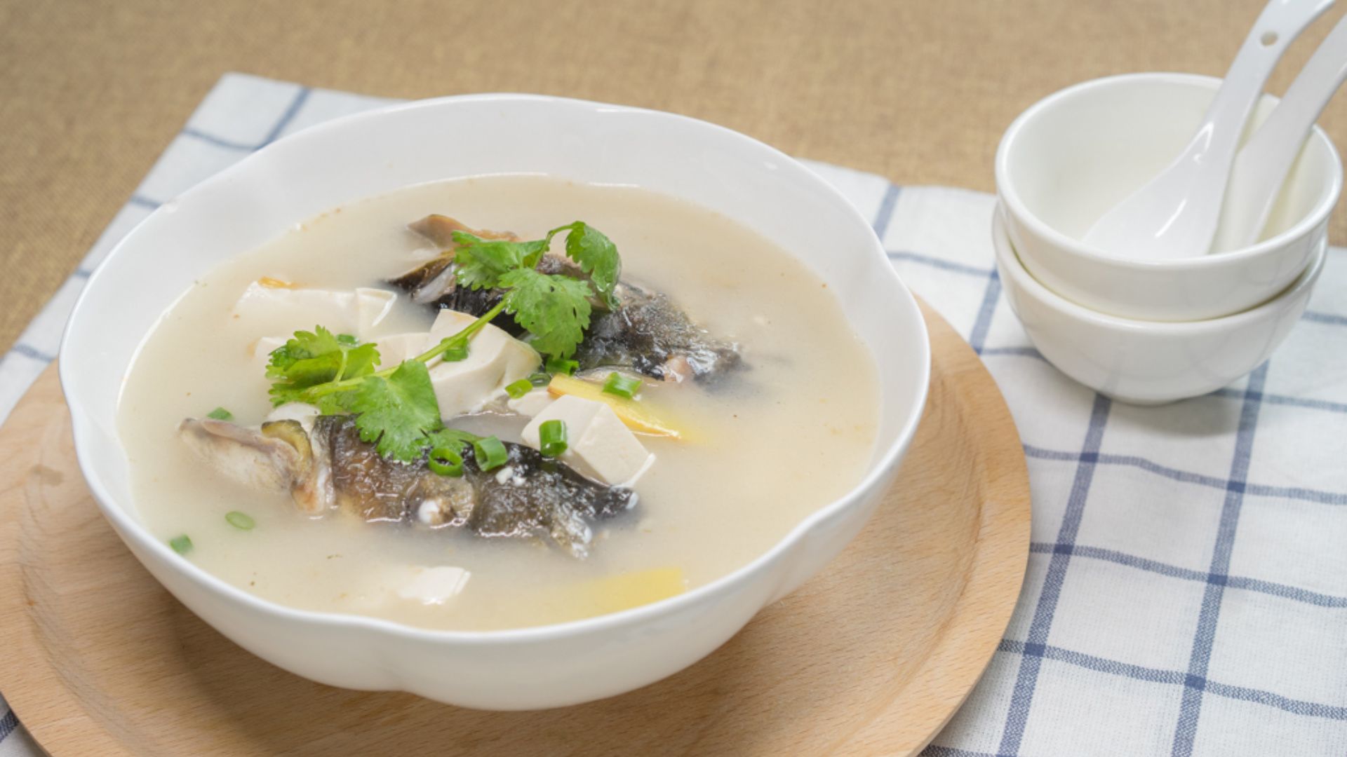 鱼头豆腐汤