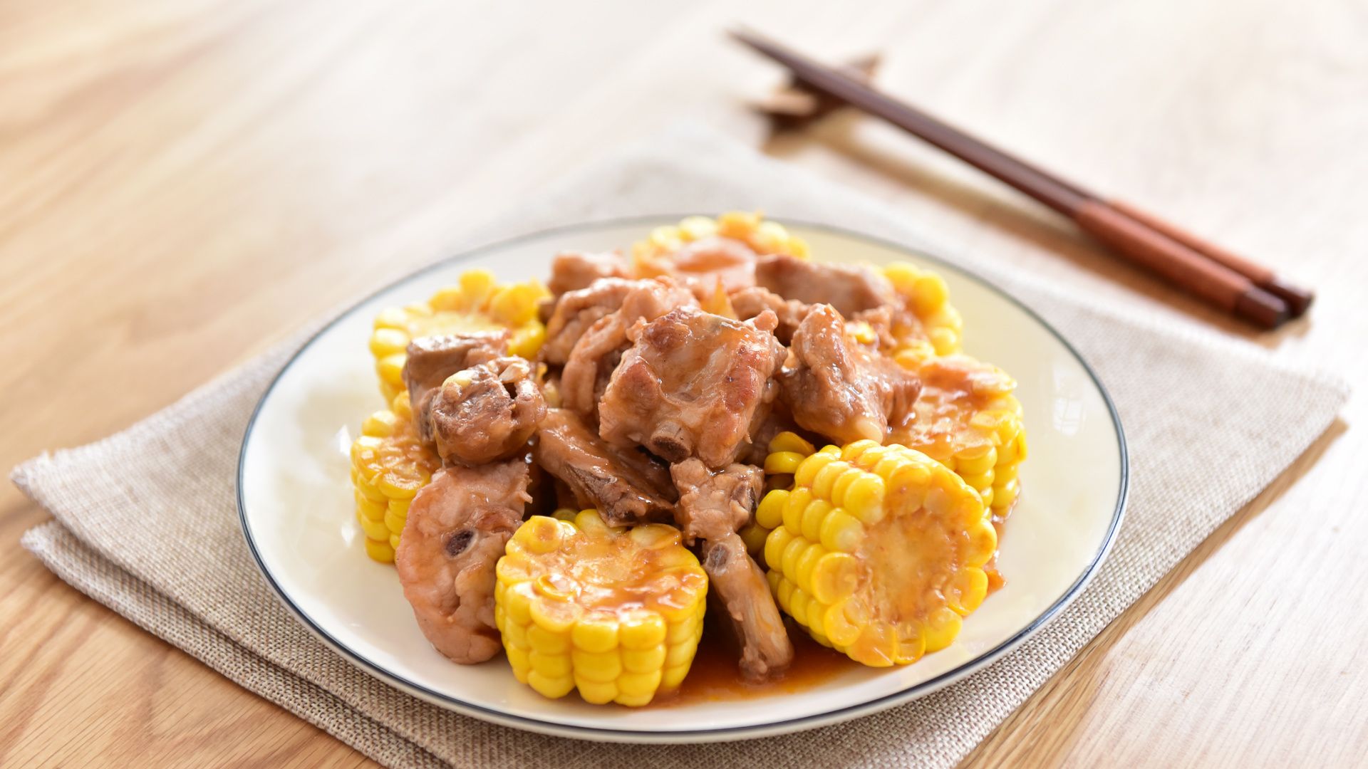 玉米烧排骨